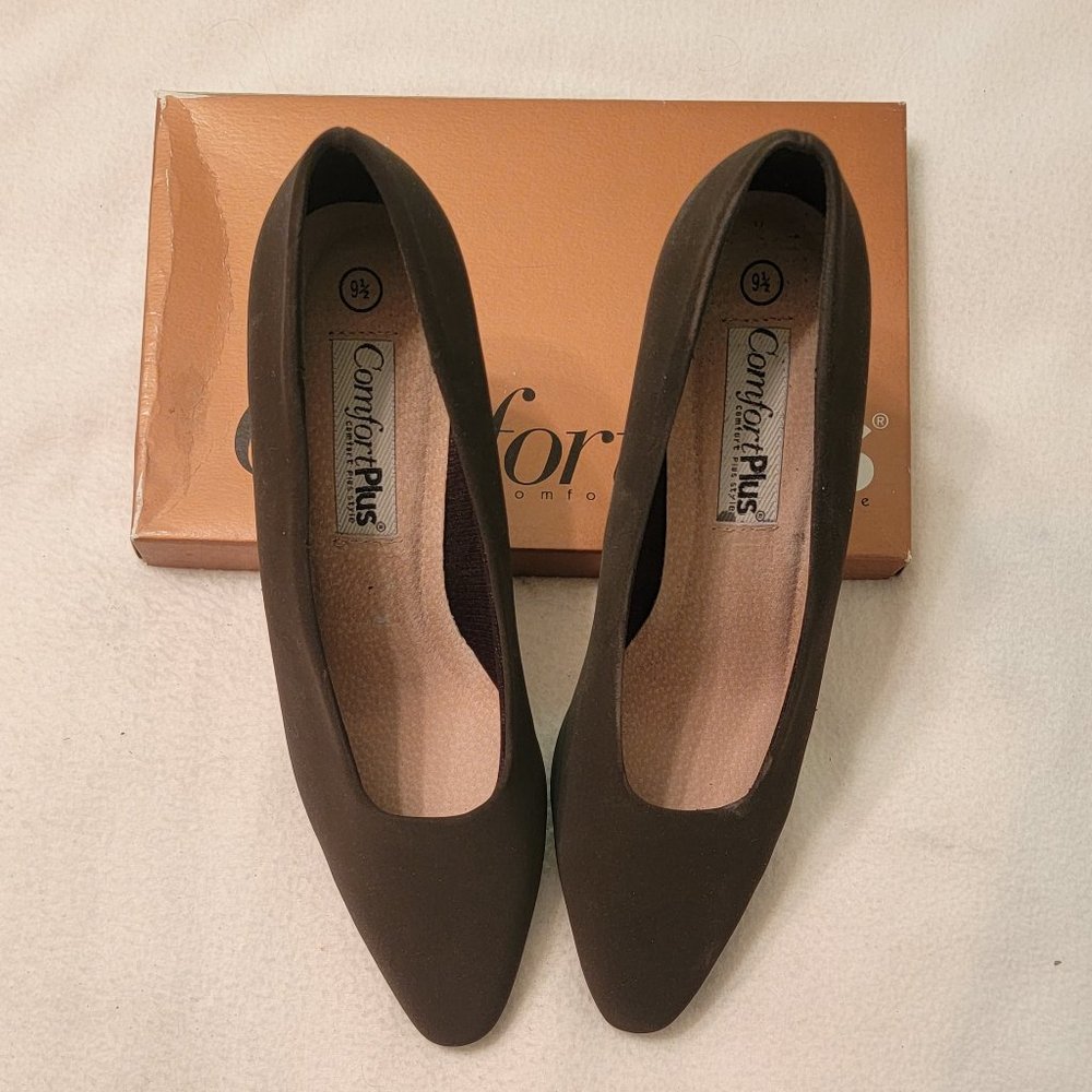 #47 - New in box - Comfort Plus Brown Lami pumps